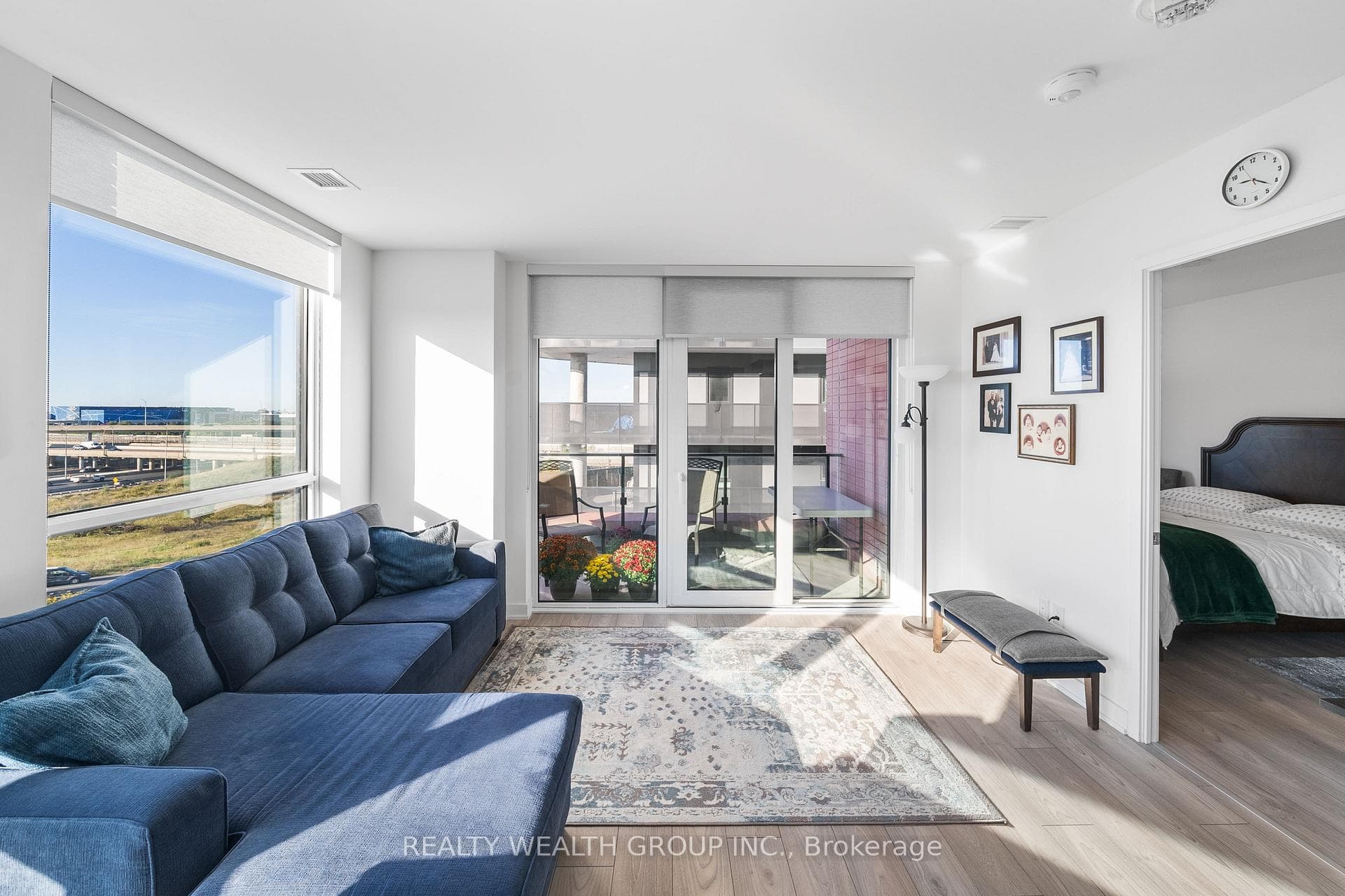 8 Tippett Road Unit 621 photo 25