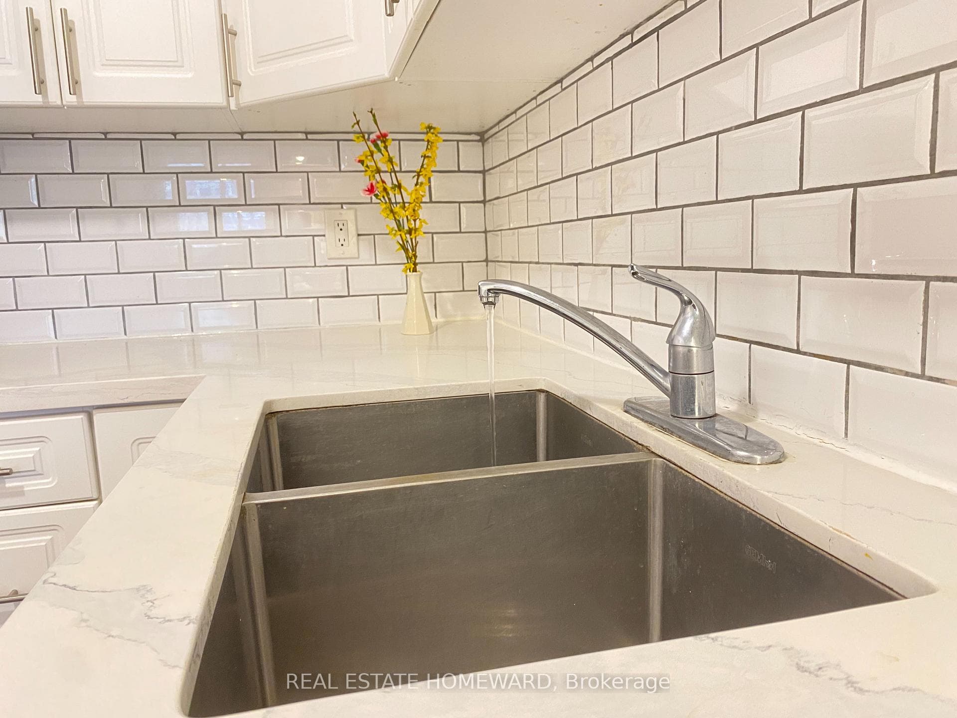 28 Harper Way photo 14