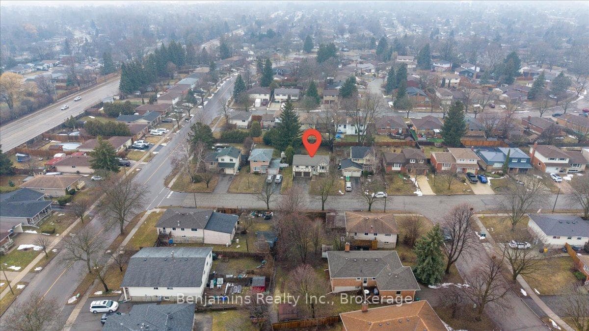 105 White Pine Crescent photo 44