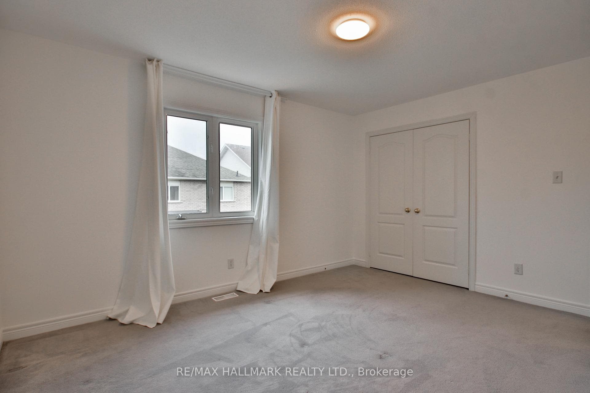 15 Briarglen Road photo 38
