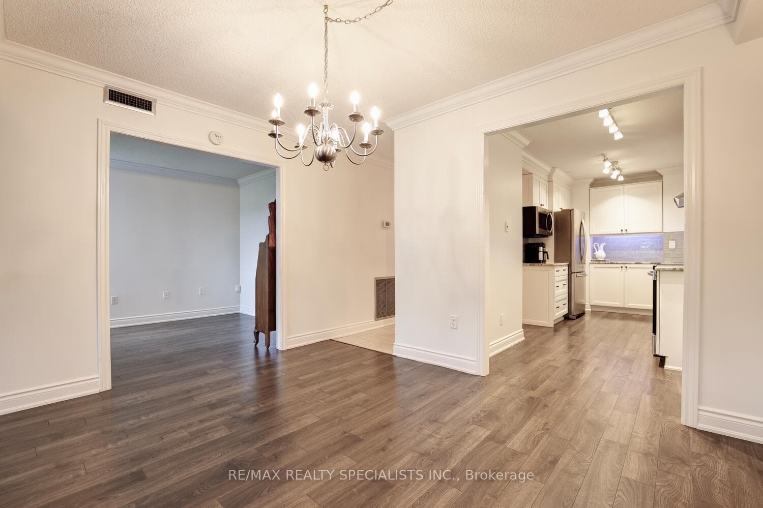 965 Inverhouse Drive Unit 203 photo 8