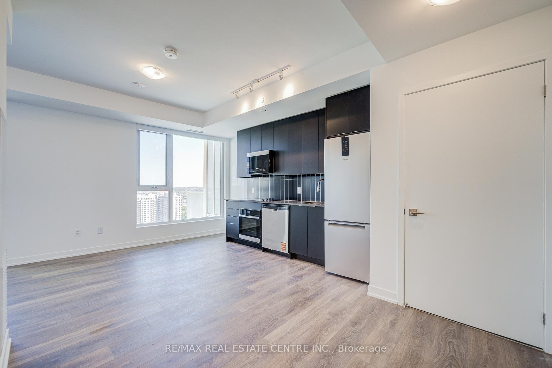 474 Caldari Road Unit 2204 photo 10