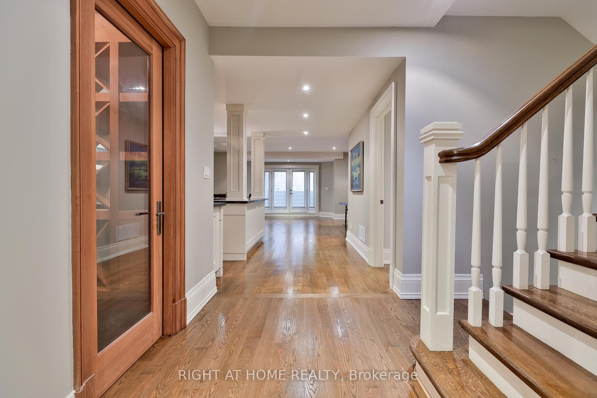 154 Munro Boulevard photo 33