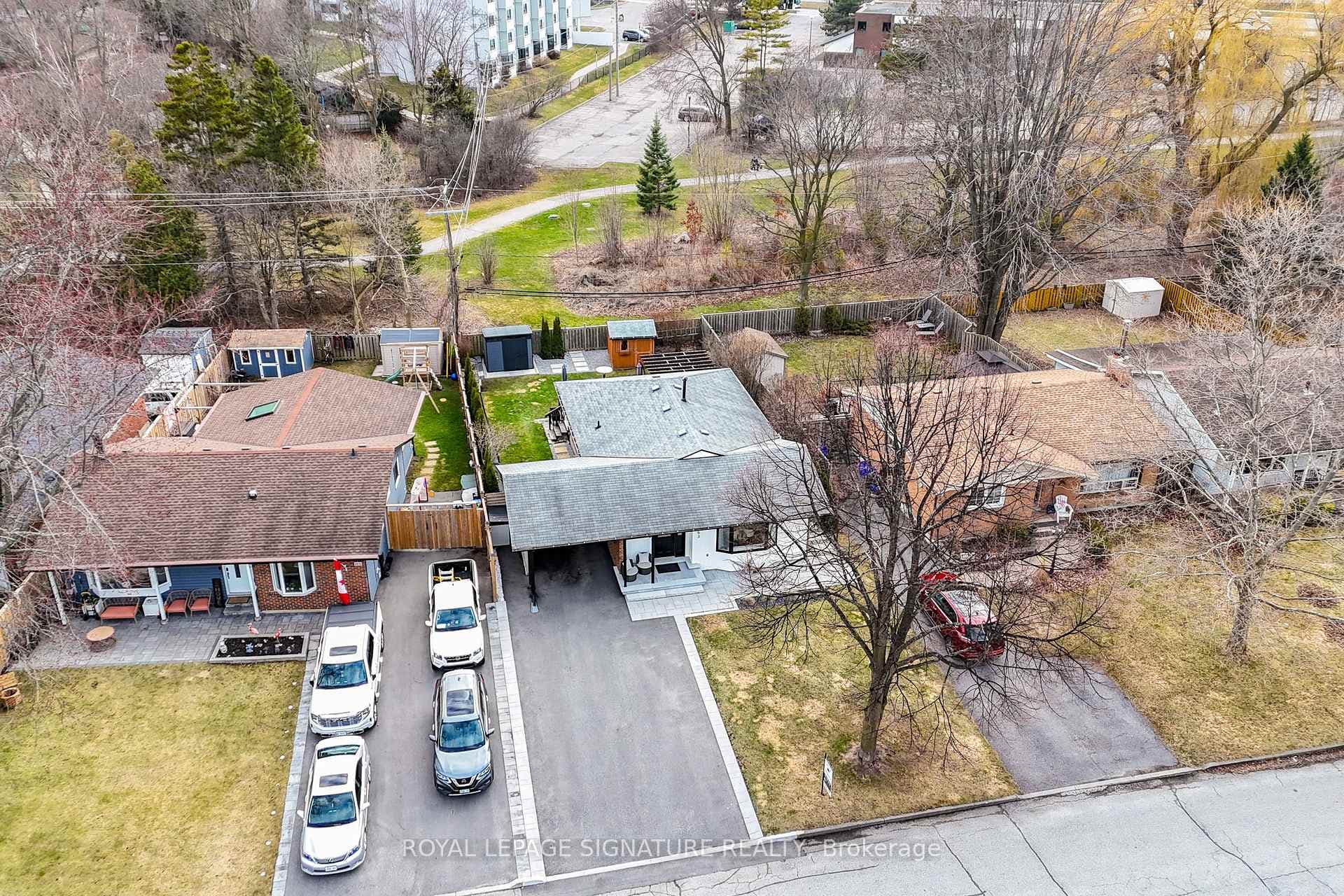 163 Simpson Road photo 40