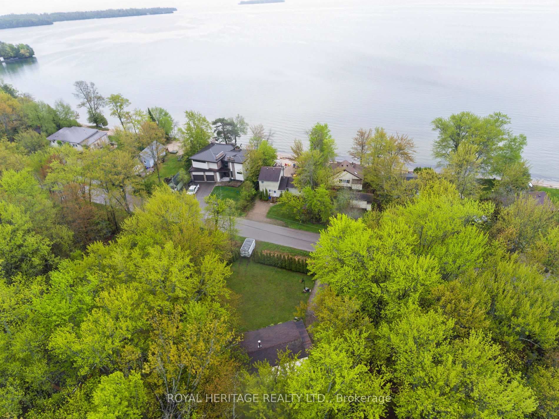 4598 Anderson Avenue photo 3