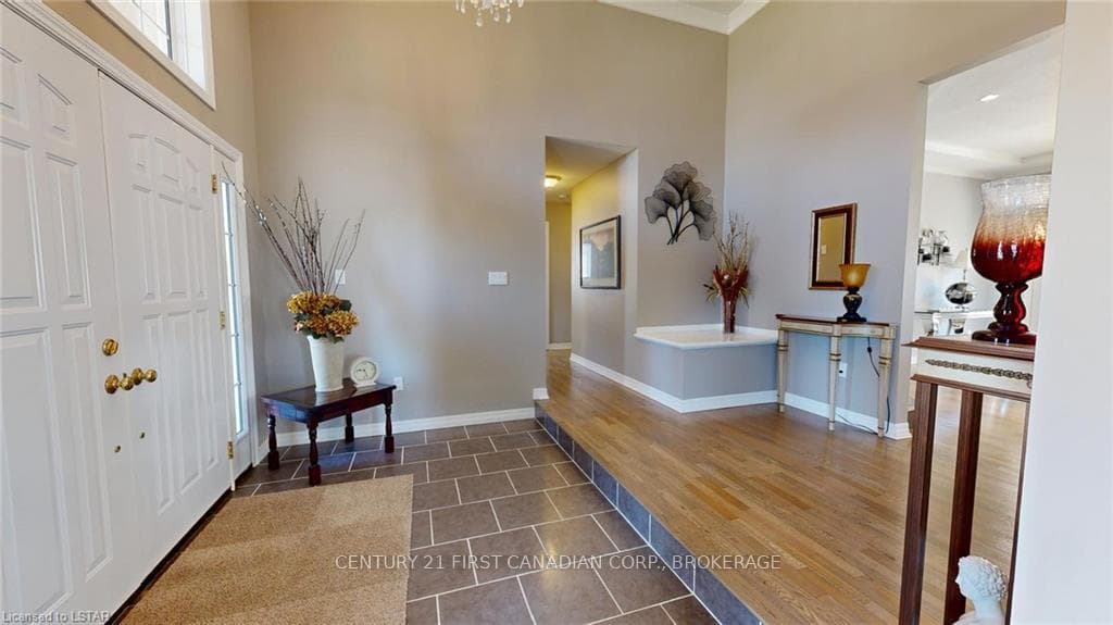 5850 PUTNAM Road photo 7