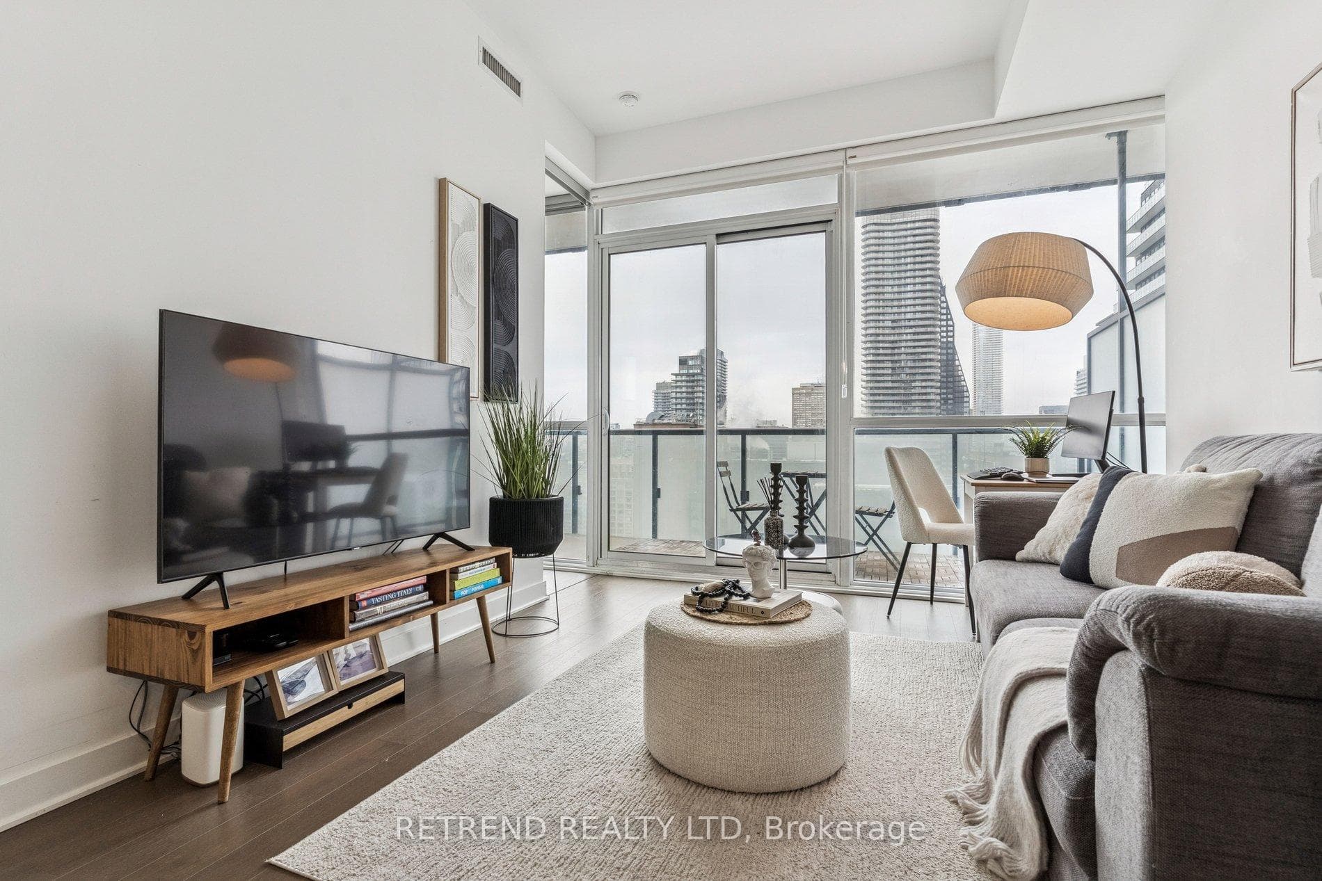 15 Grenville Street Unit 3006 photo 3