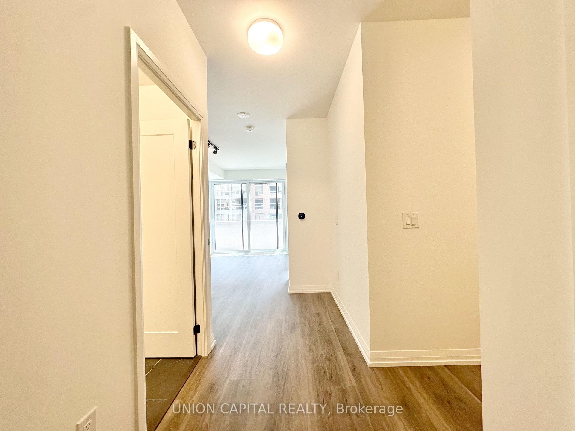 280 Dundas Street Unit 507 photo 3