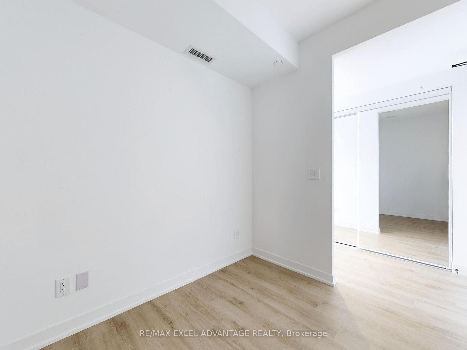 319 Jarvis Street Unit 4116 photo 18
