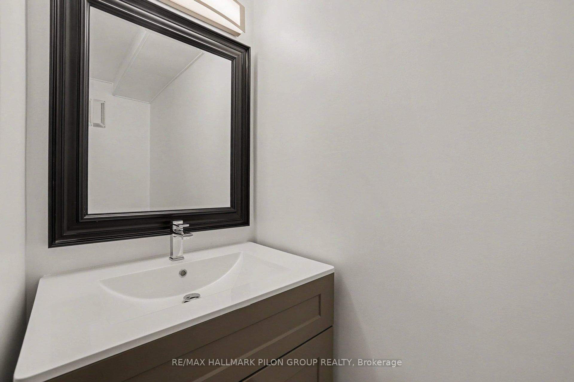 2210 Loyola Avenue Unit 70 photo 10