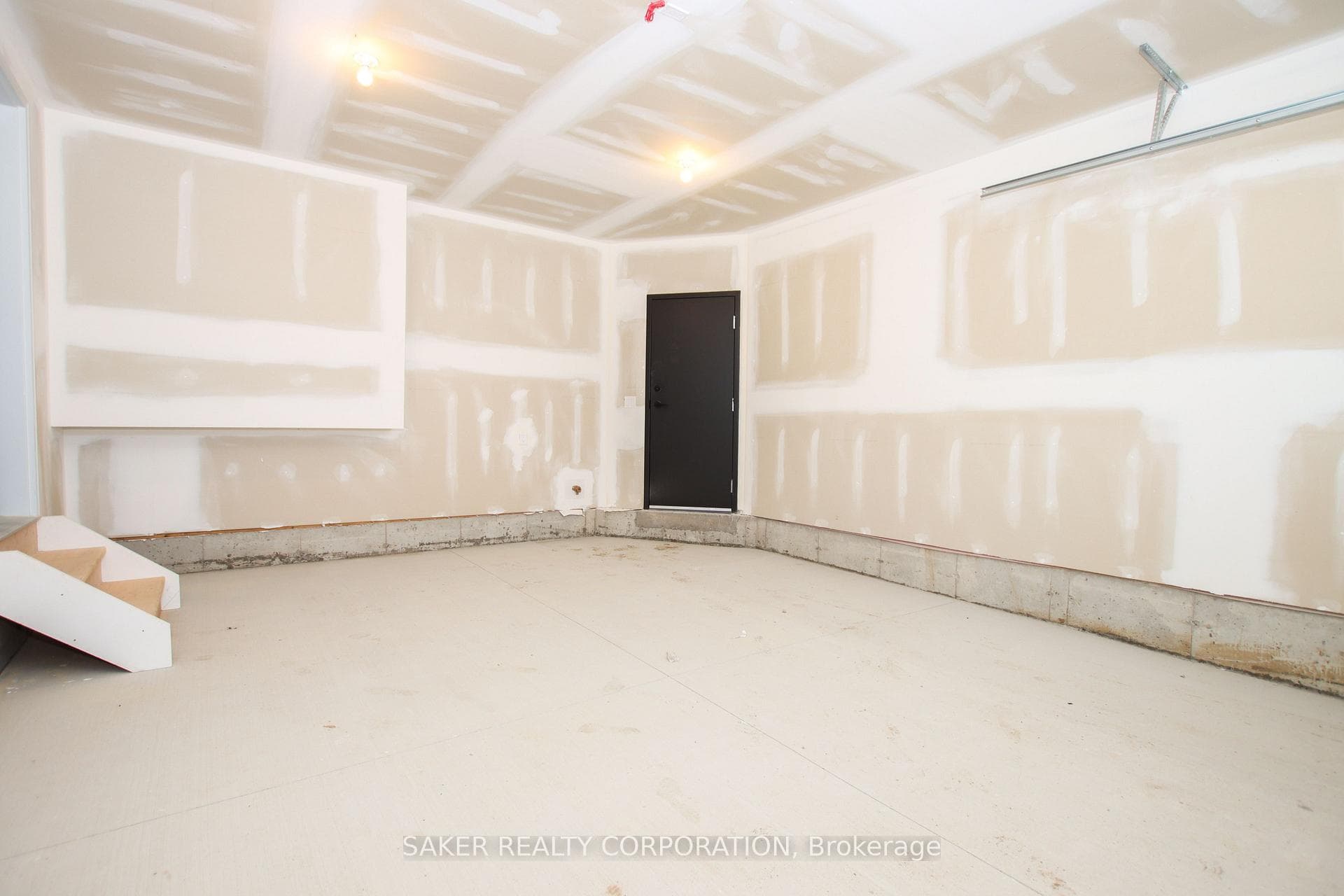593 REGENT Street photo 31