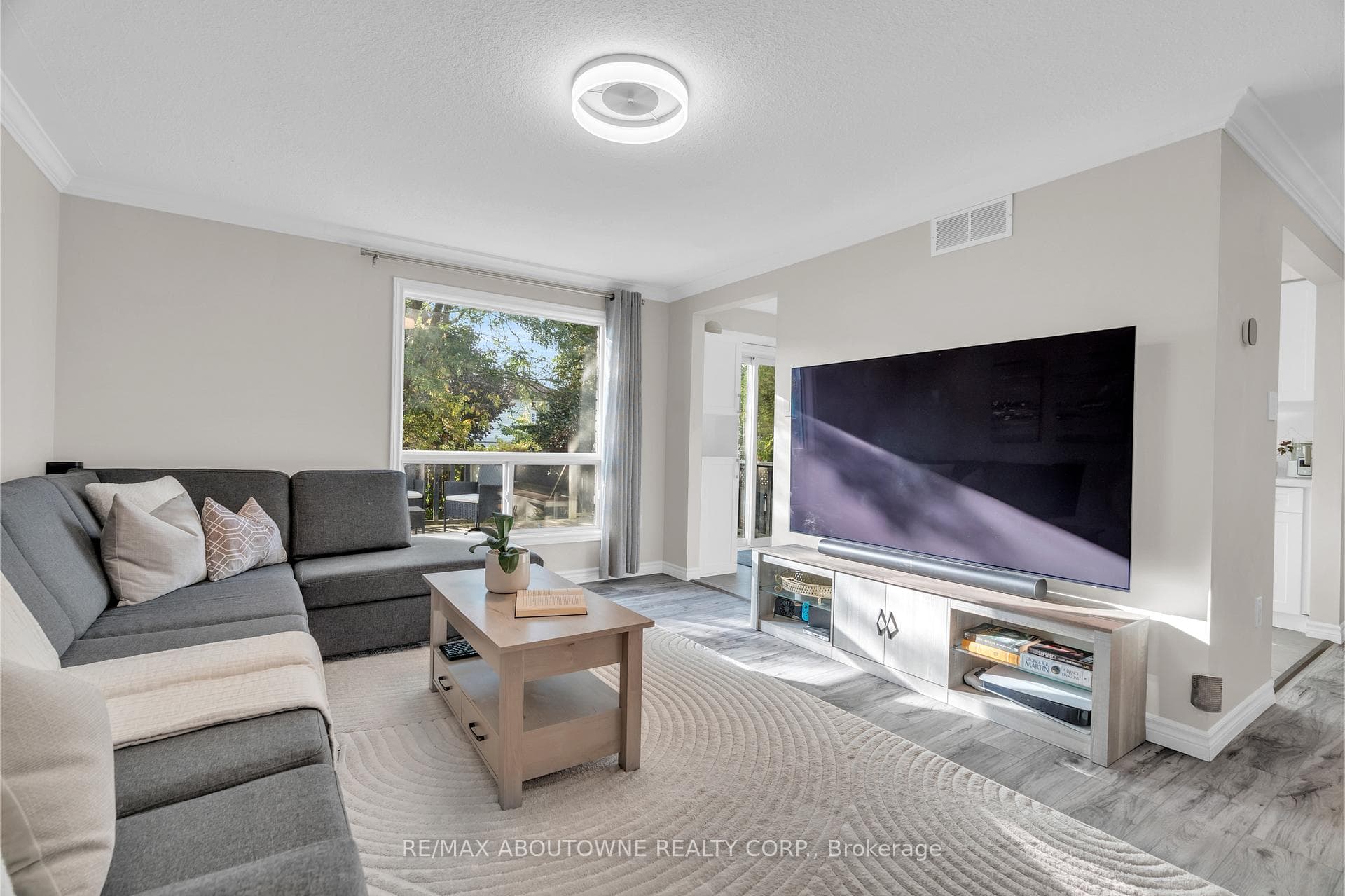 20 Moss Place photo 6