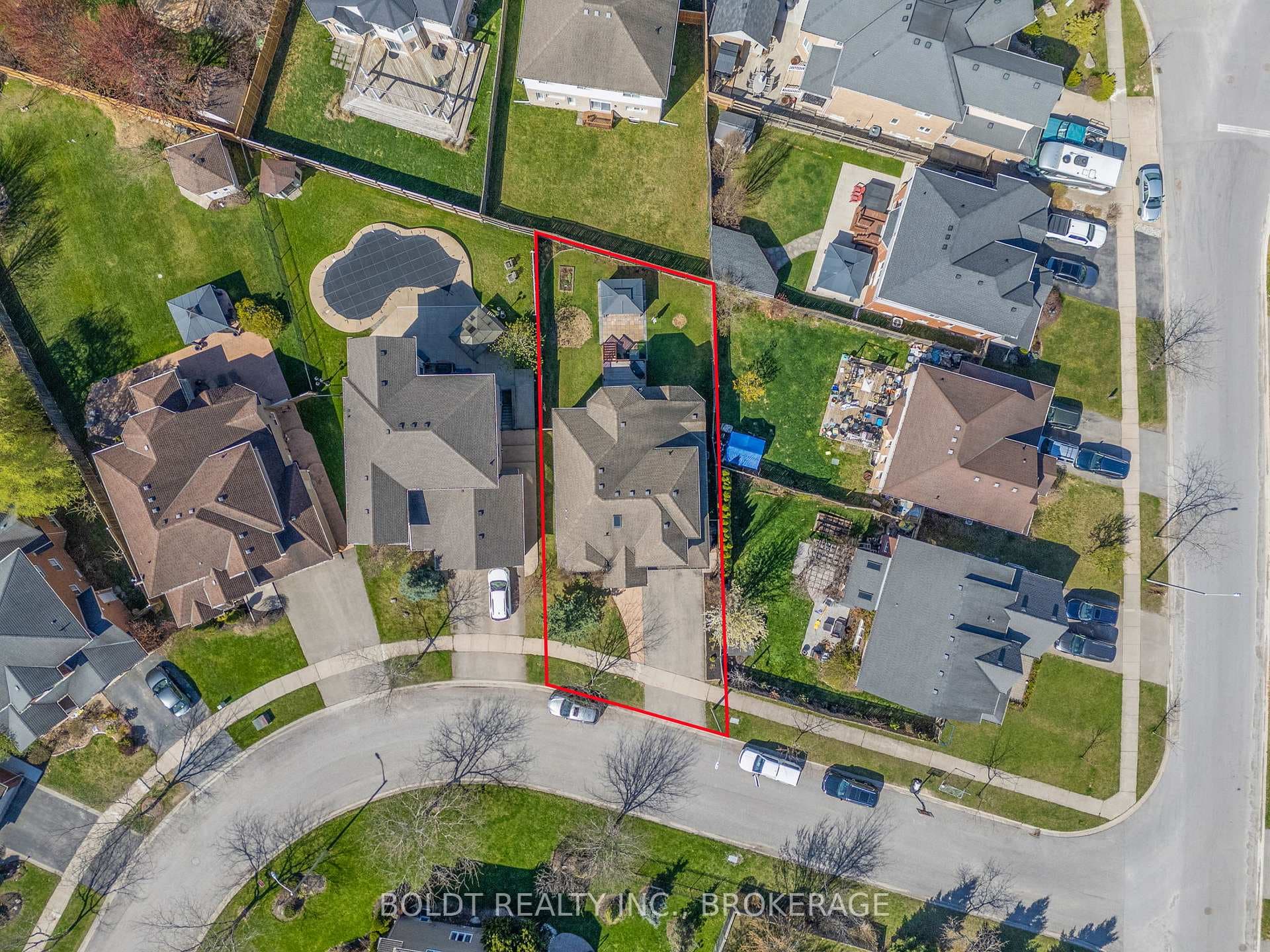 8114 Windsong Drive photo 40