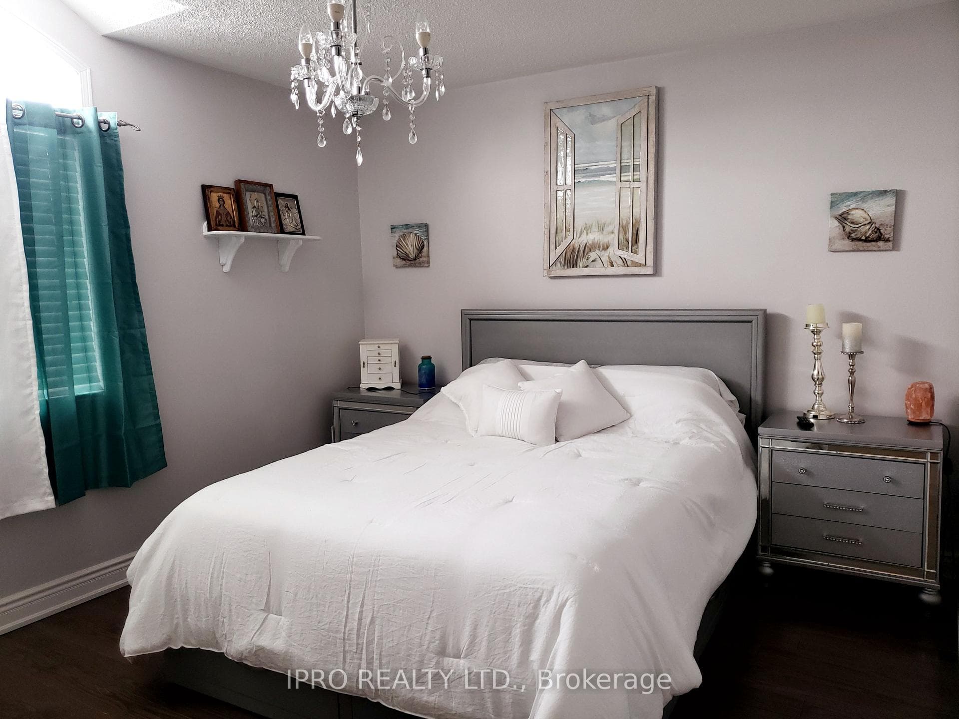 249 Warner Crescent photo 7
