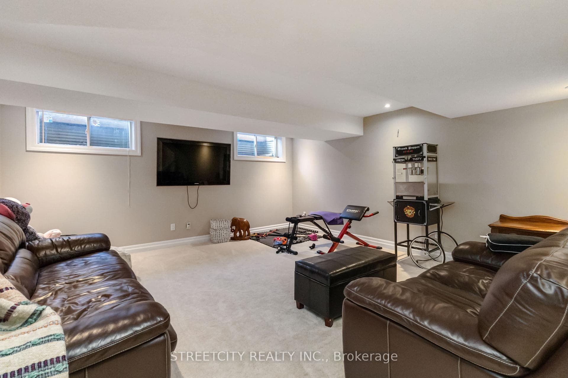 1160 Cardinal Road photo 38