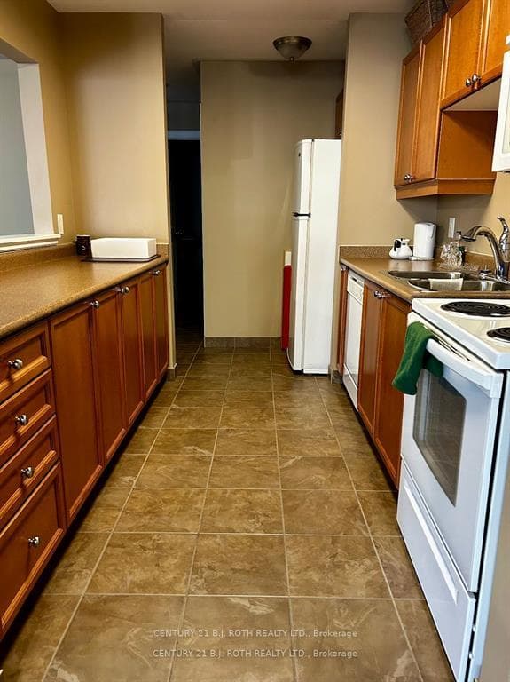 500 Mapleview Drive Unit 203 photo 20