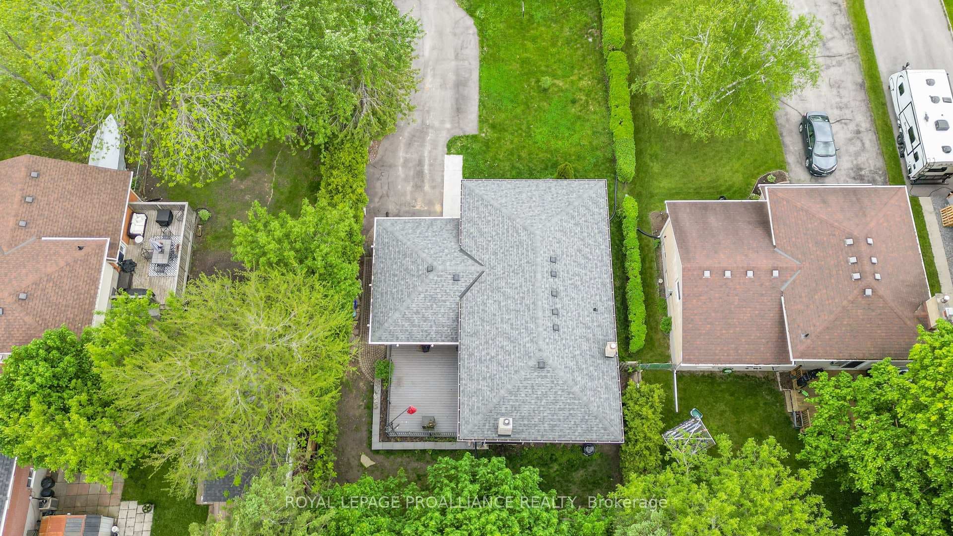 595 Victoria Avenue photo 37