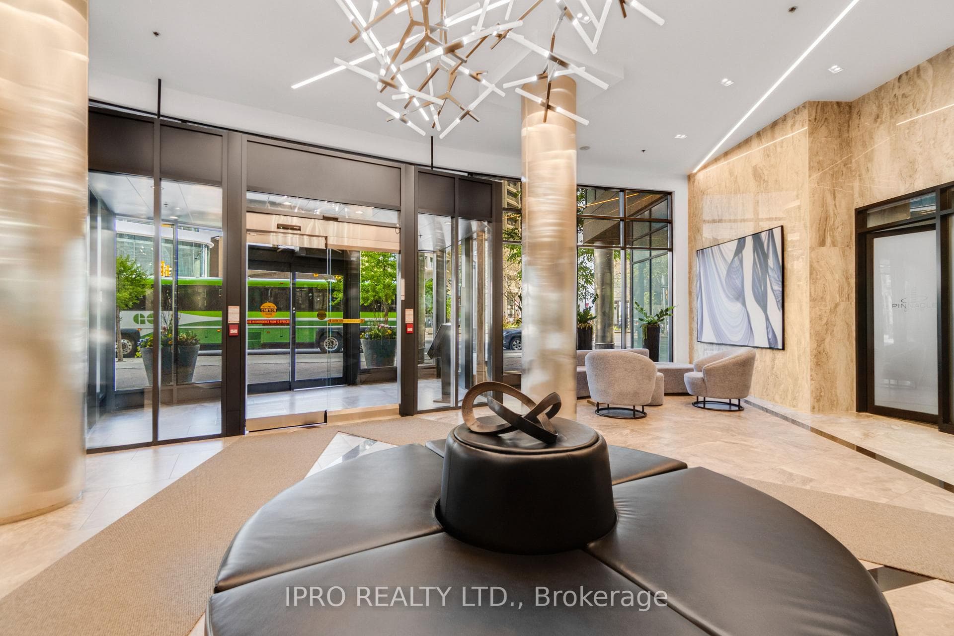 16 Yonge Street Unit 2007 photo 6