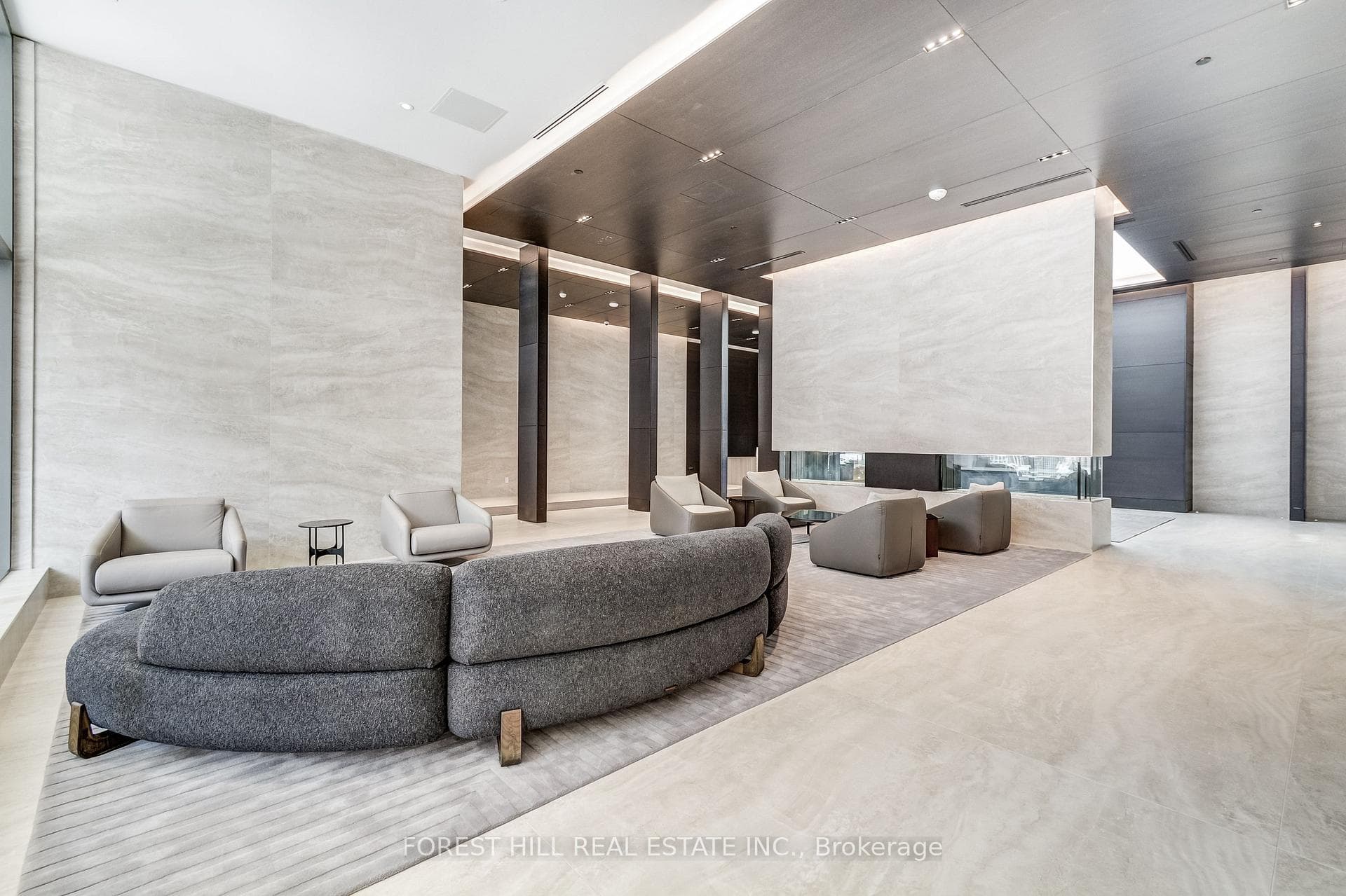 2221 Yonge Street Unit 4301 photo 18