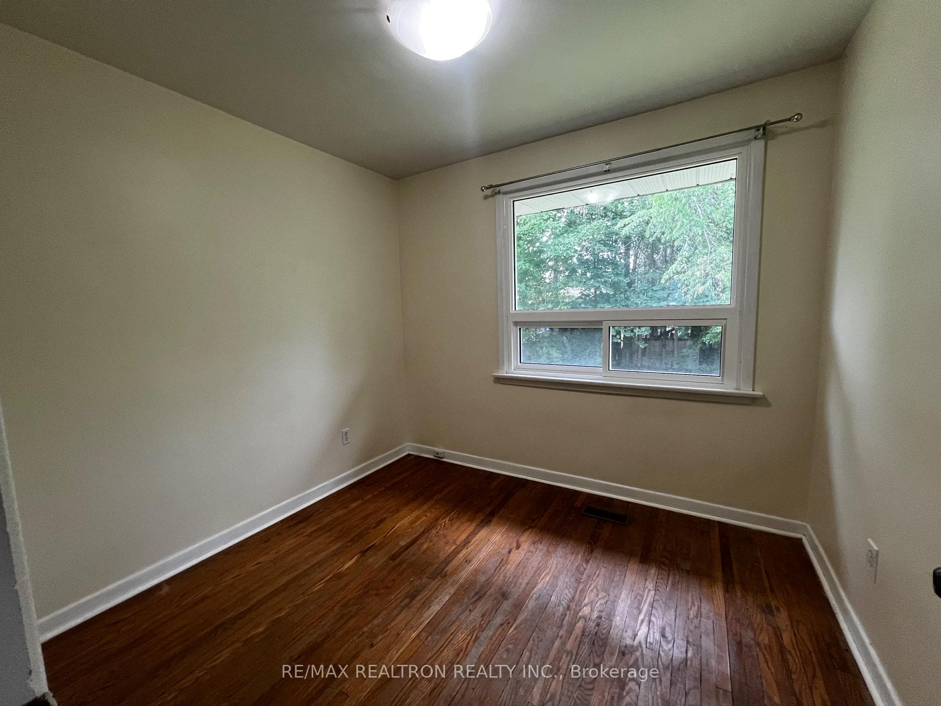 244 St Vincent Street Unit UPPER photo 14