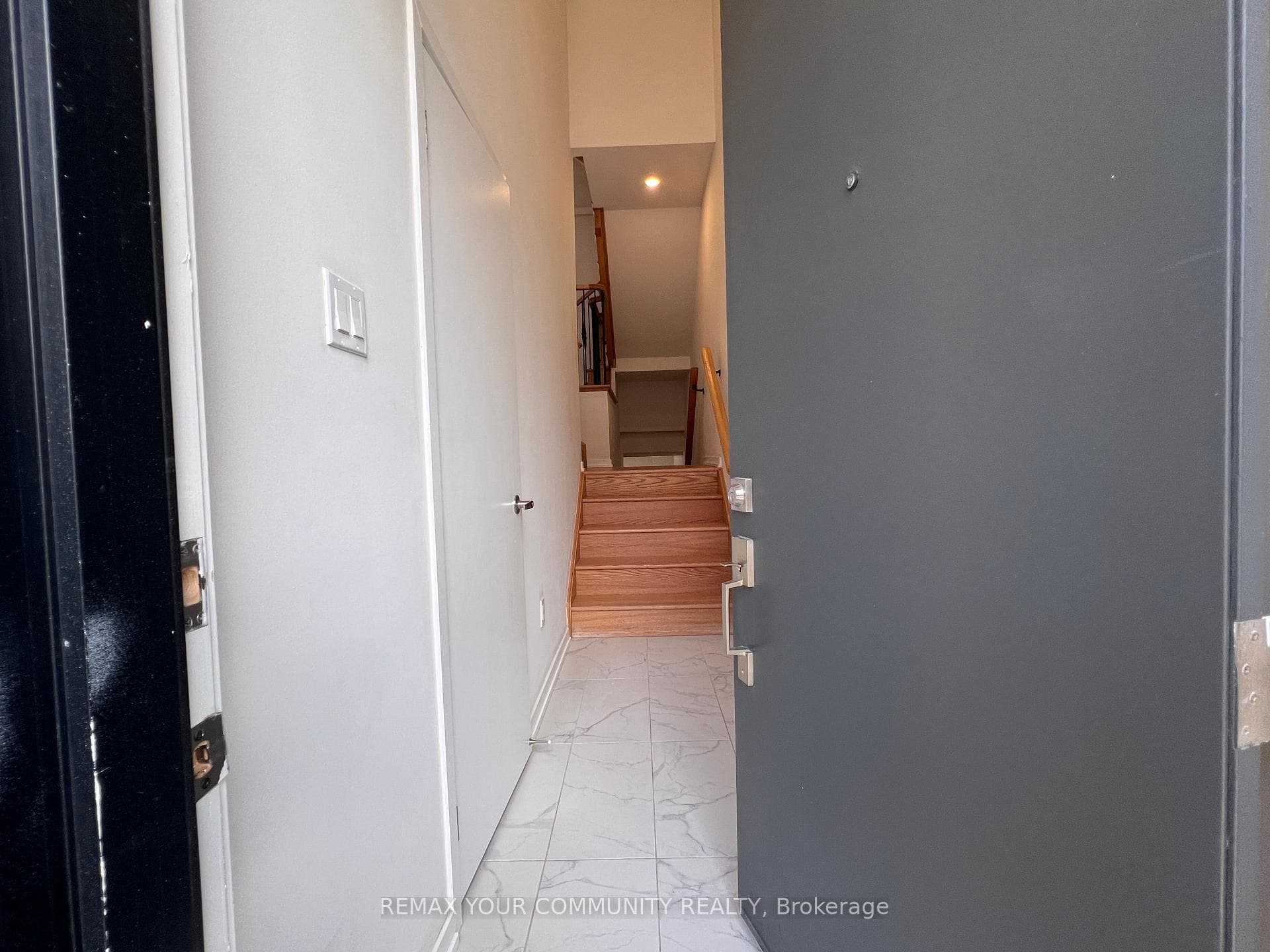 137 Rattenbury Road photo 3