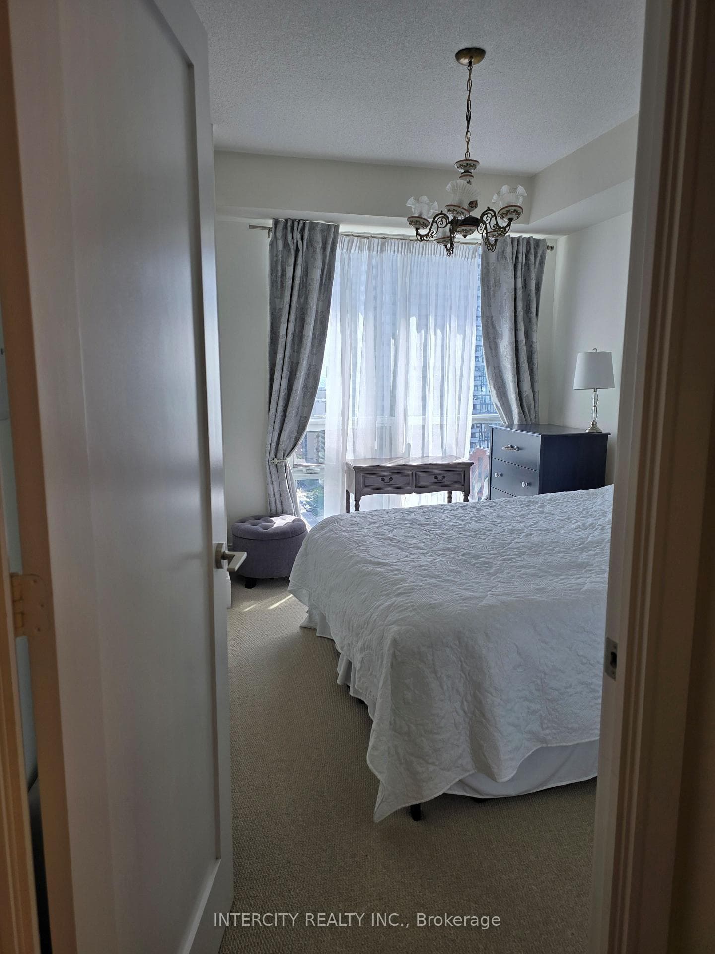 70 Roehampton Avenue Unit 1612 photo 18
