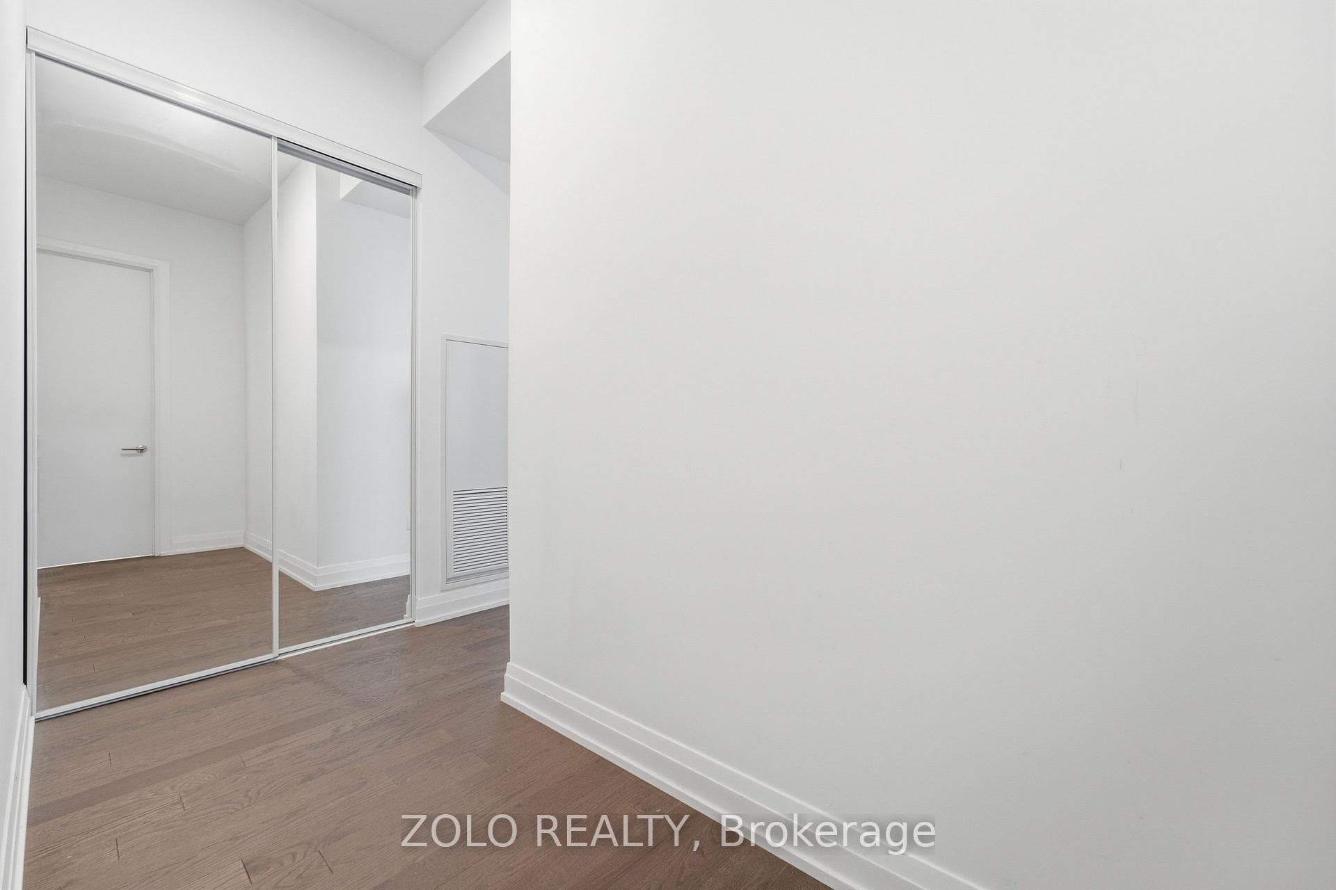 75 Canterbury Place Unit PH303 photo 3