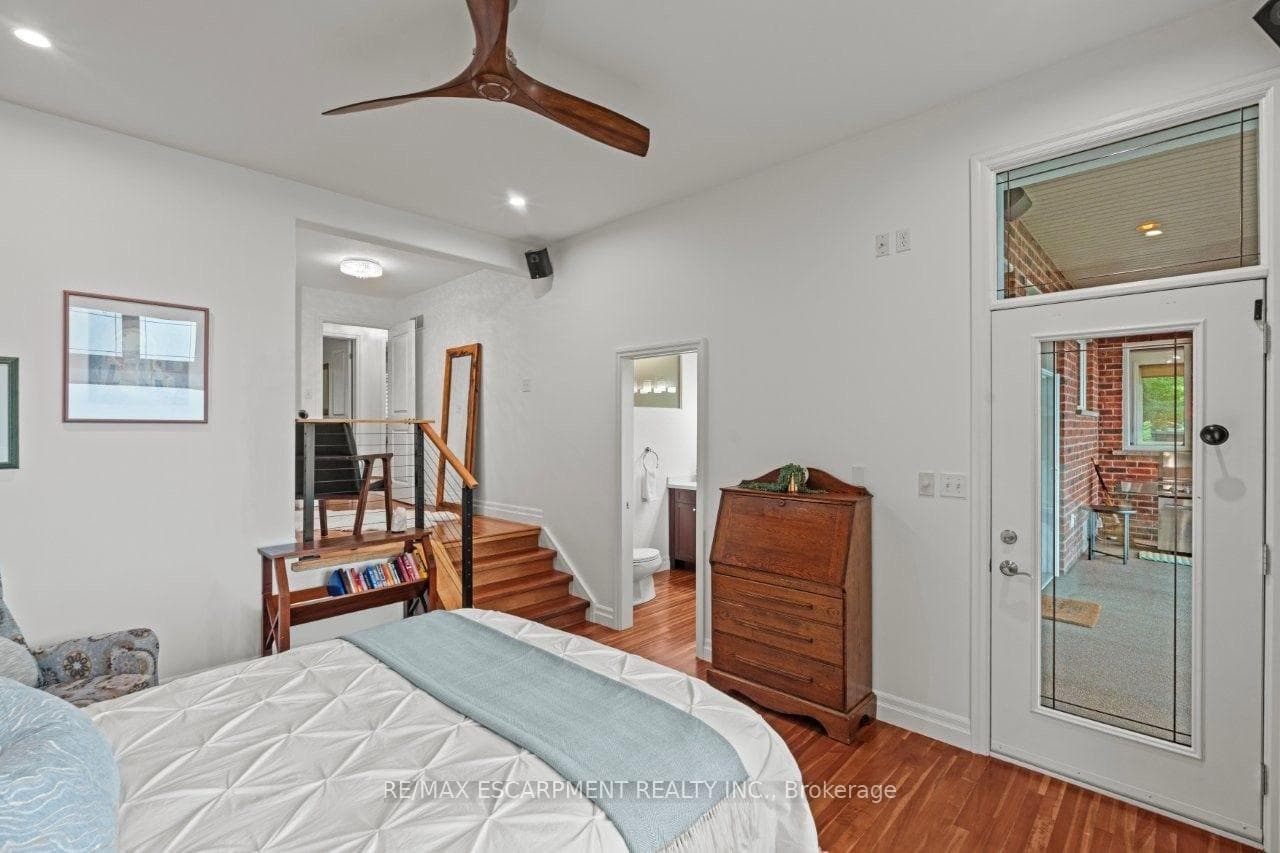 42 Lakeside Drive photo 15