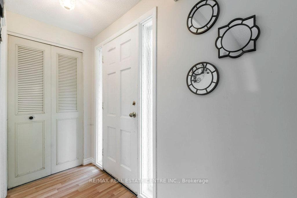 Foyer with coat closet
