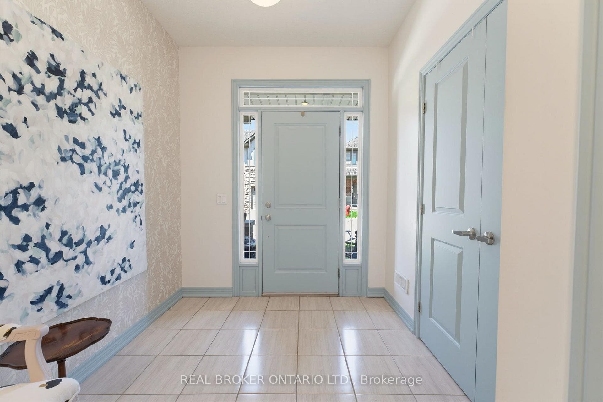 77 Diana Avenue Unit 106 photo 4