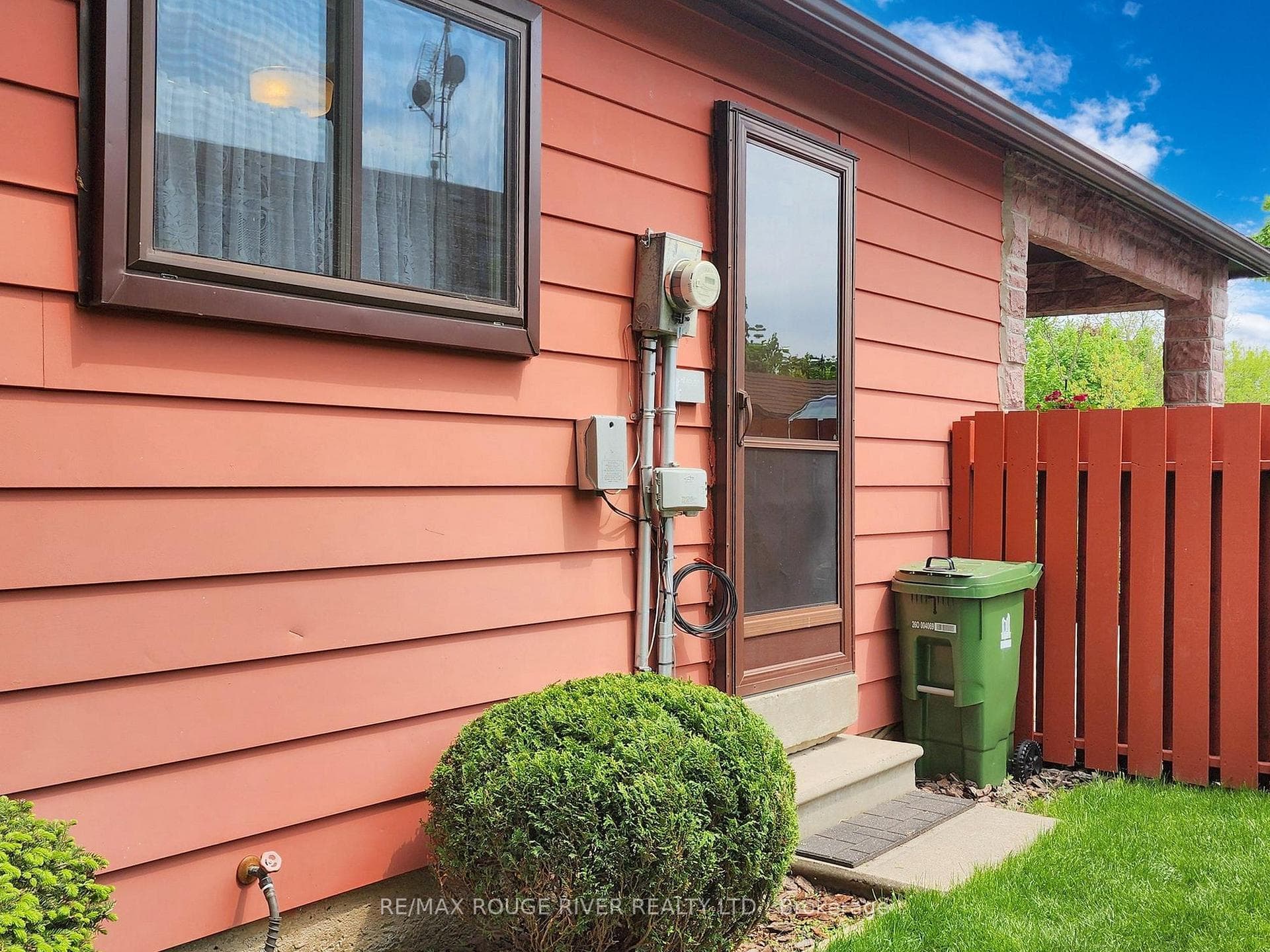 296 Burrows Hall Boulevard photo 20
