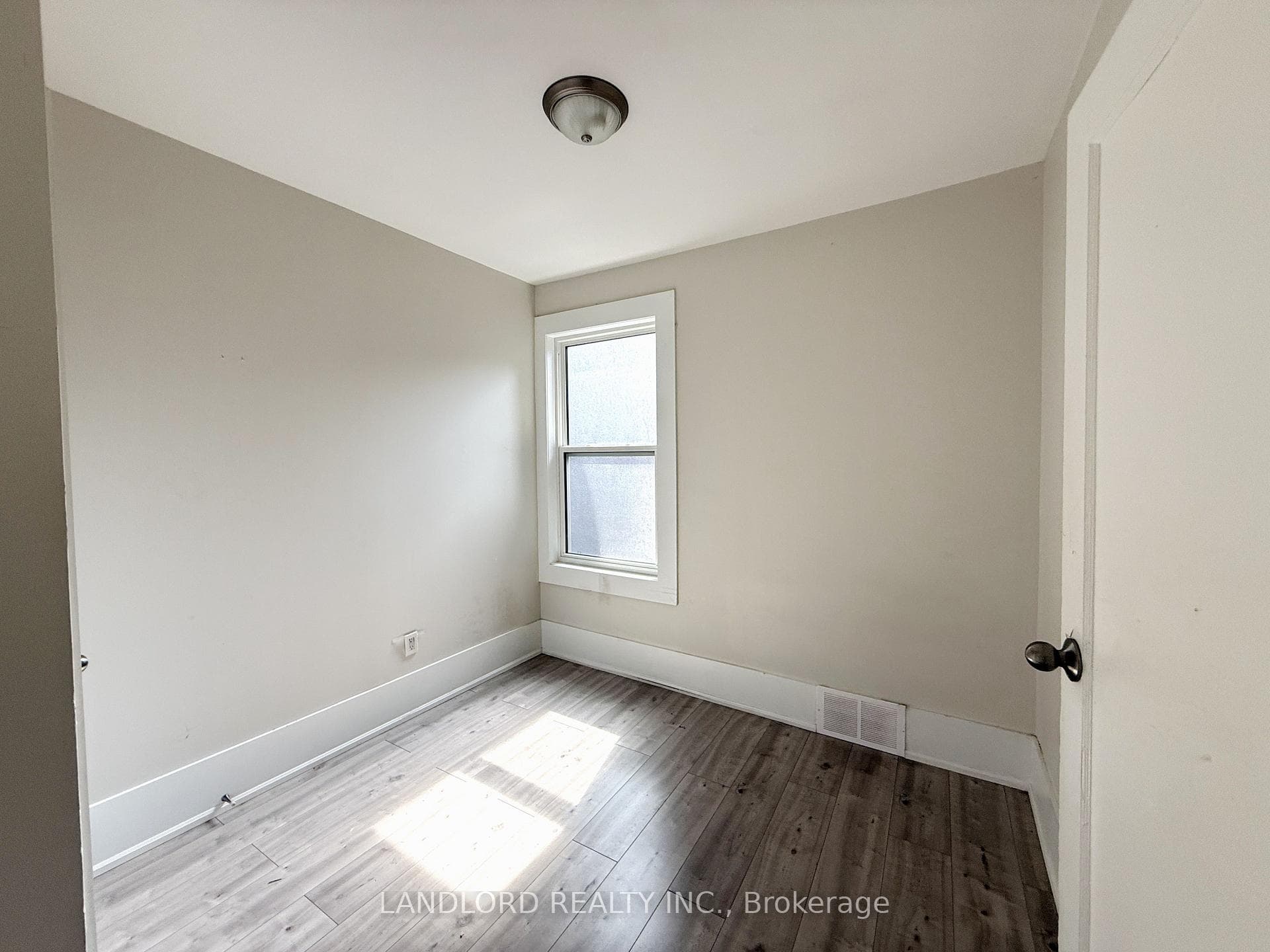 1 Foxley Street Unit 1 photo 6