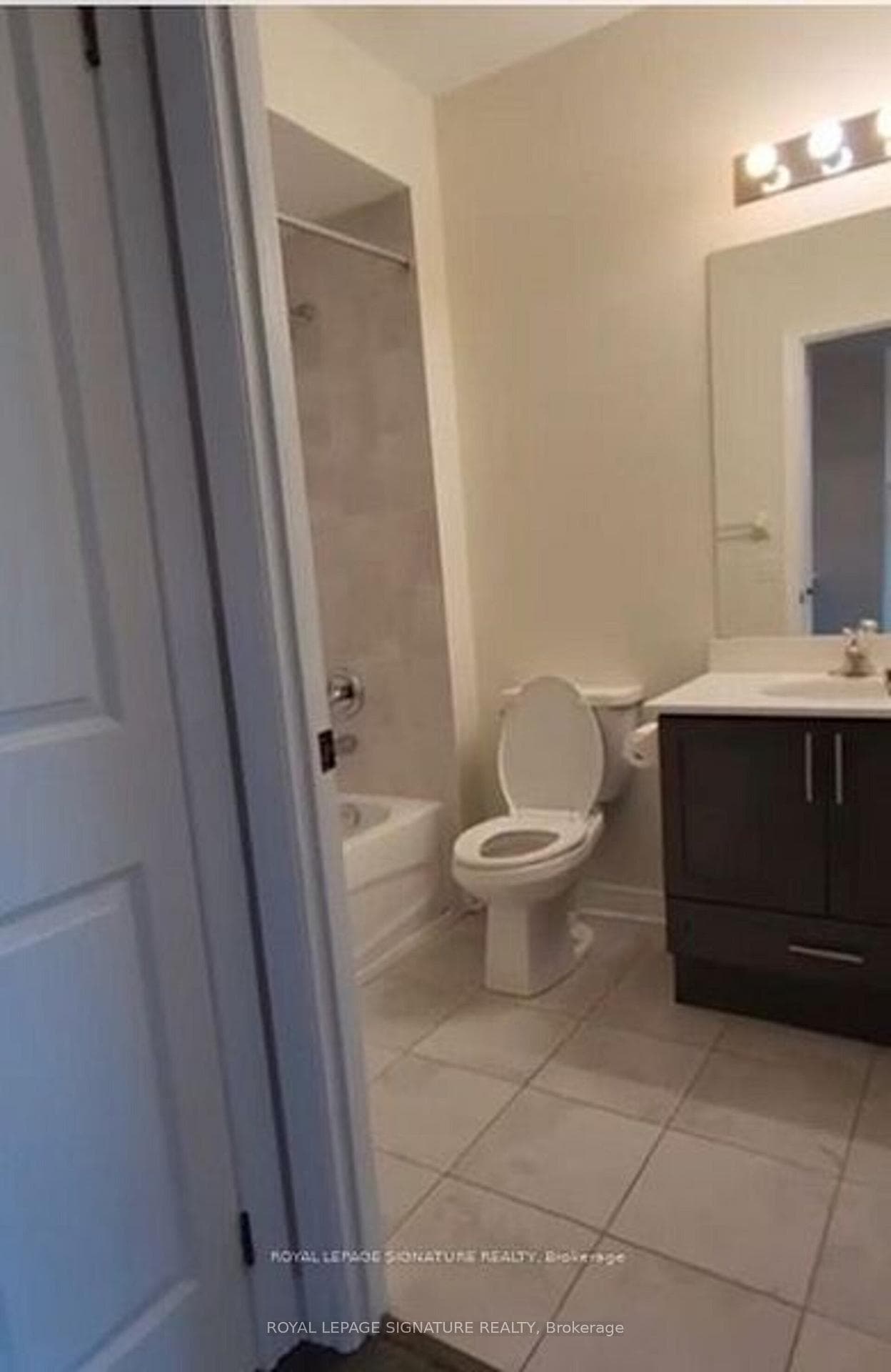 39 New Delhi Drive Unit 823 photo 20