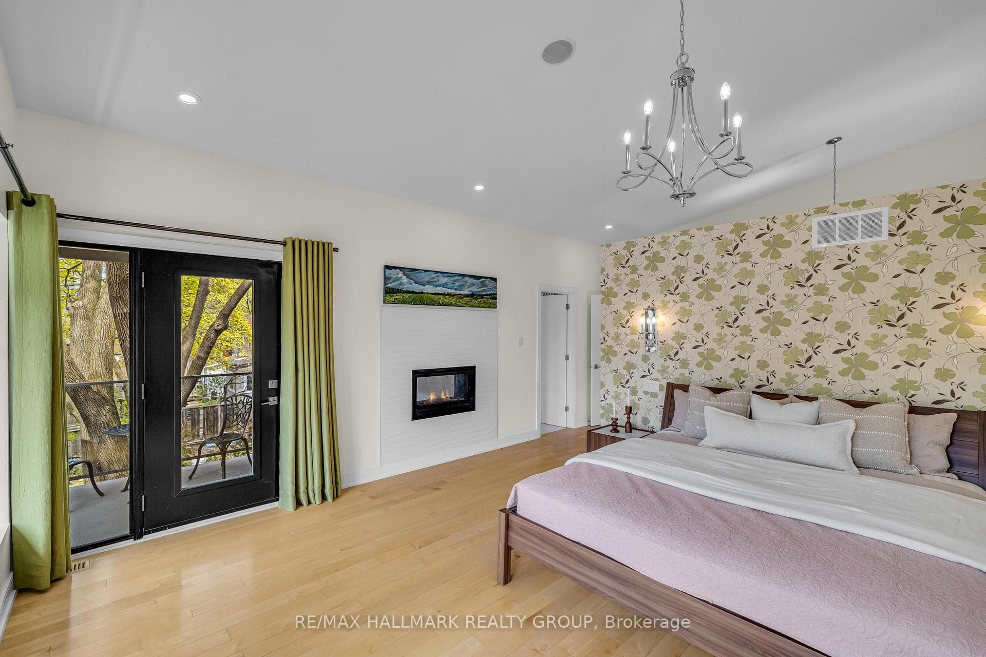 92 Grange Avenue photo 20