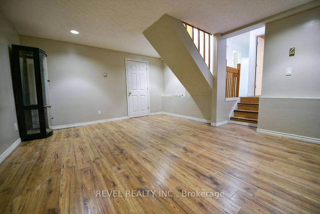 1047 Michener Boulevard photo 17
