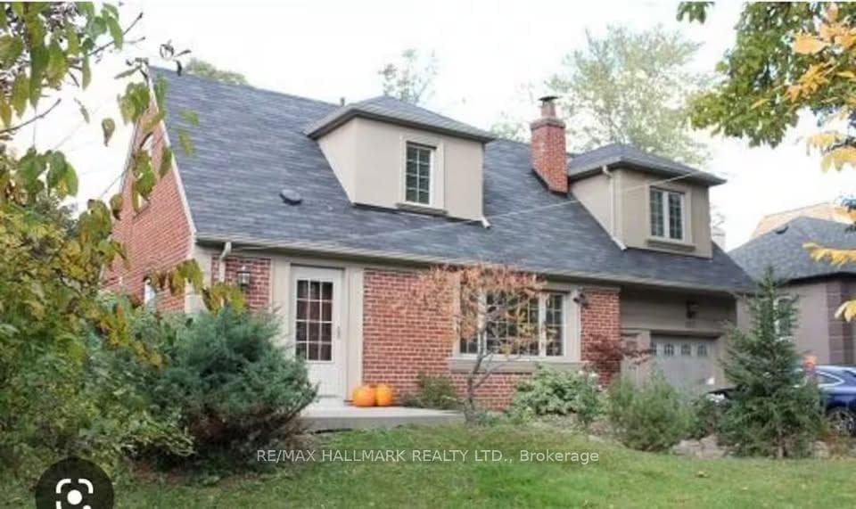 152 upper canada Drive photo 1