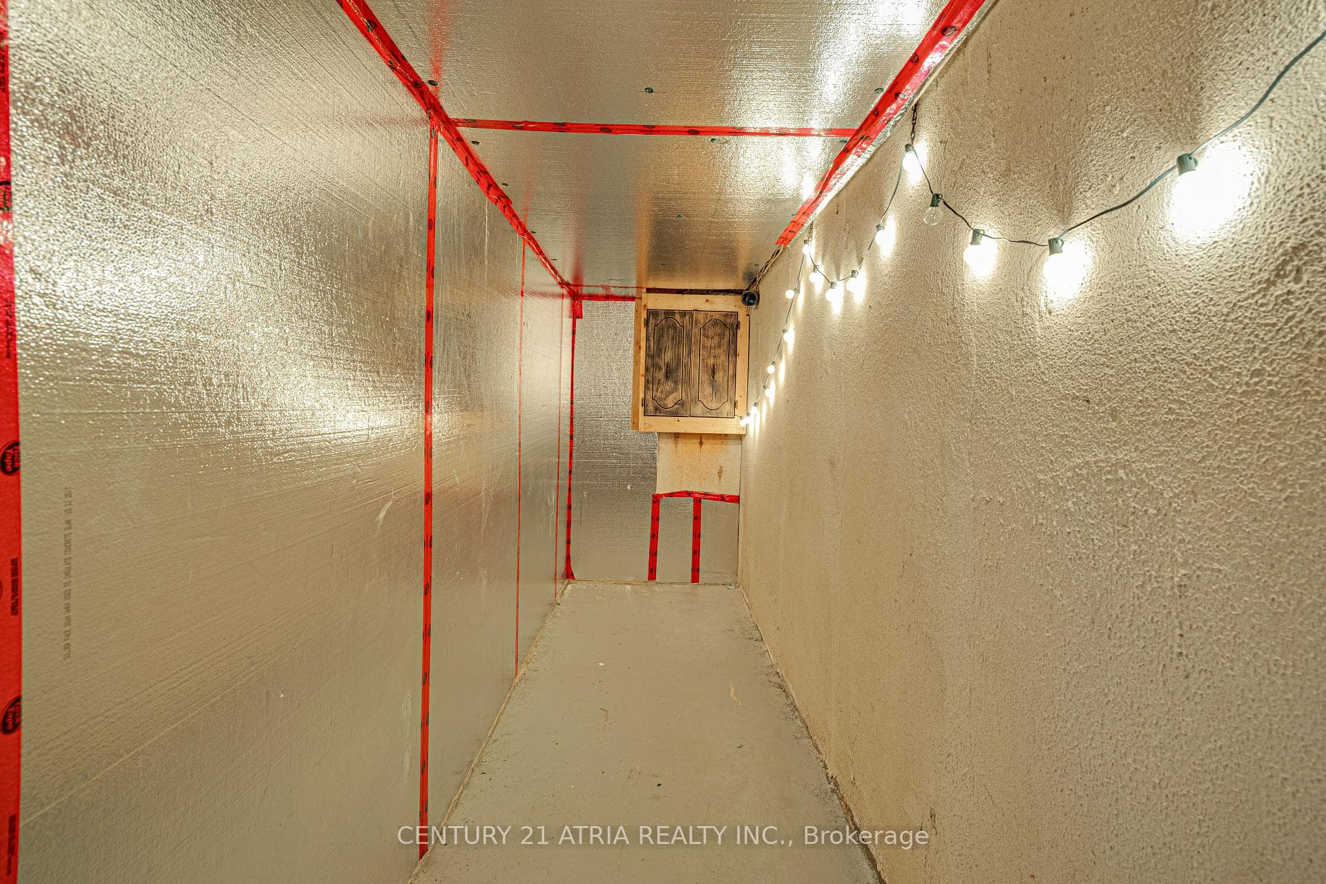 251 Stouffer Street photo 29