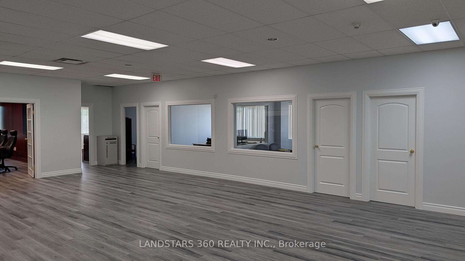 9140 Leslie Street Unit 211-212 photo 8
