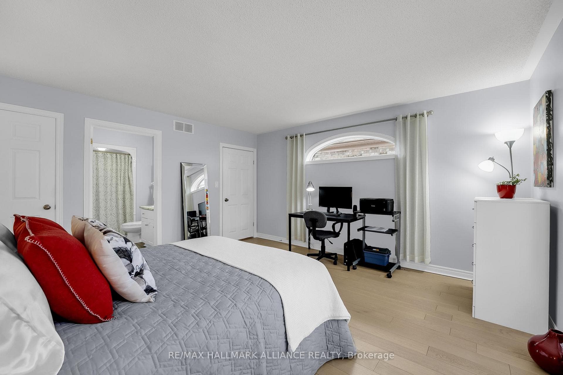 64 BASSWOOD Drive photo 20
