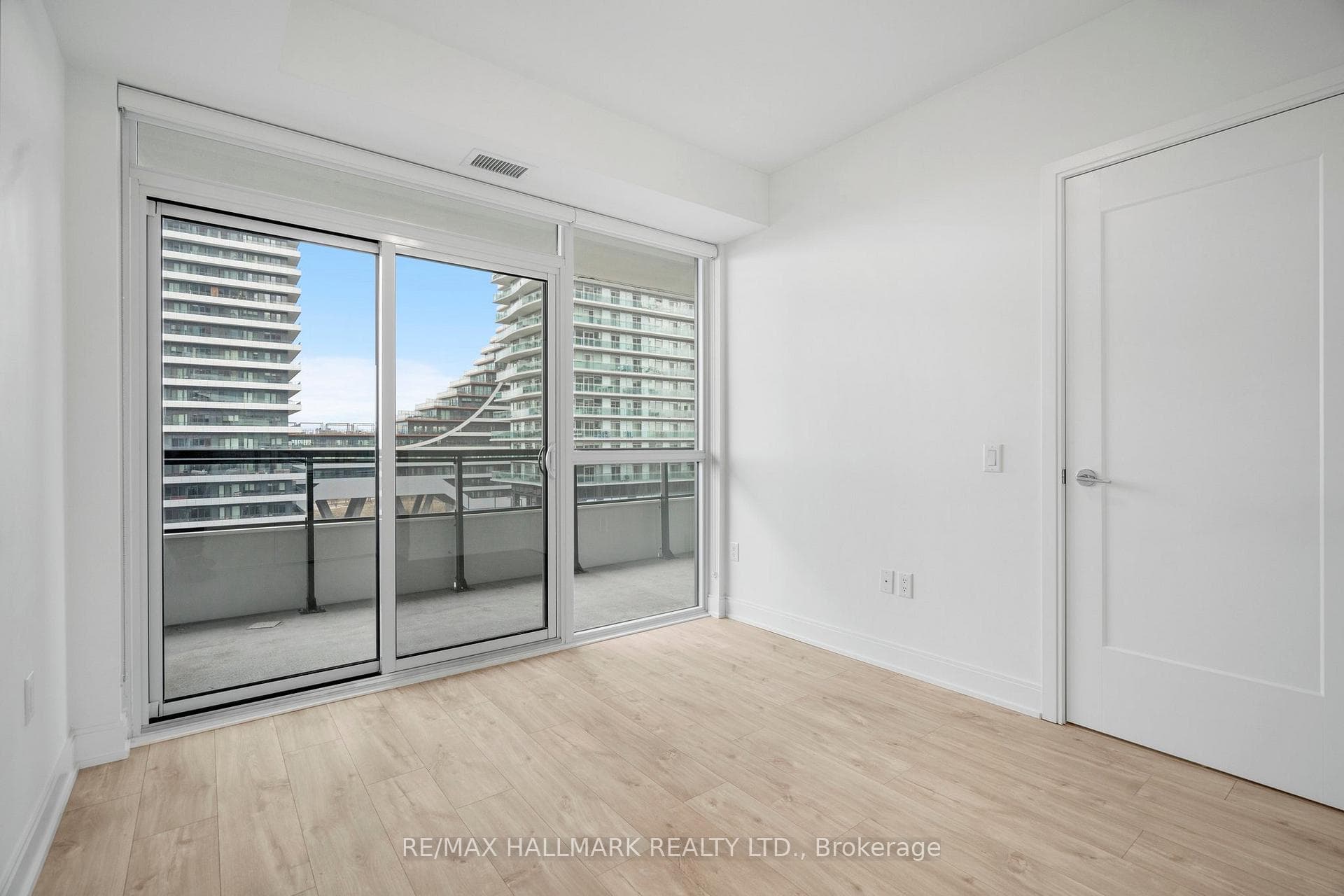 65 Annie Craig Drive Unit 601 photo 20