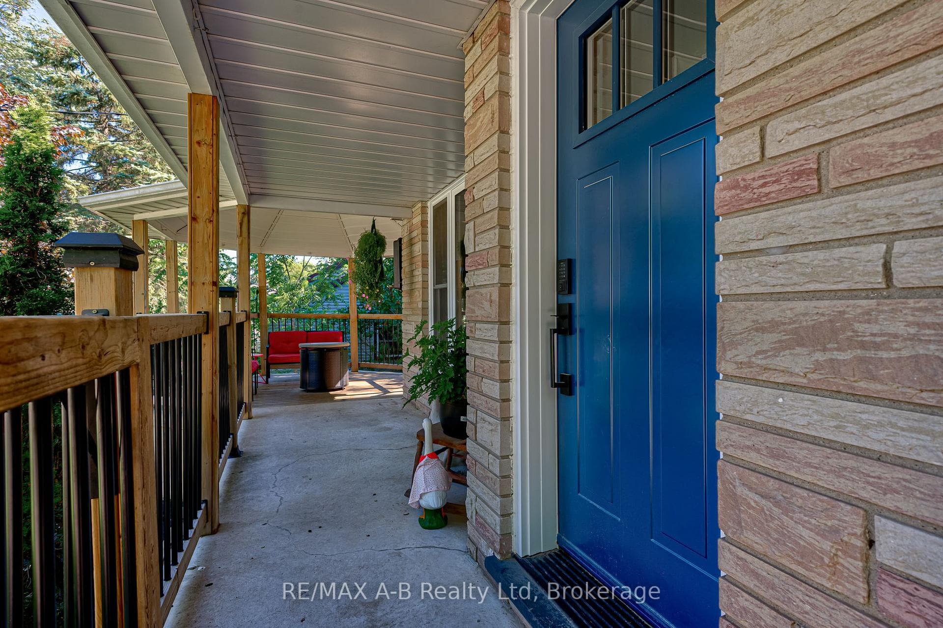 243 King Street photo 7