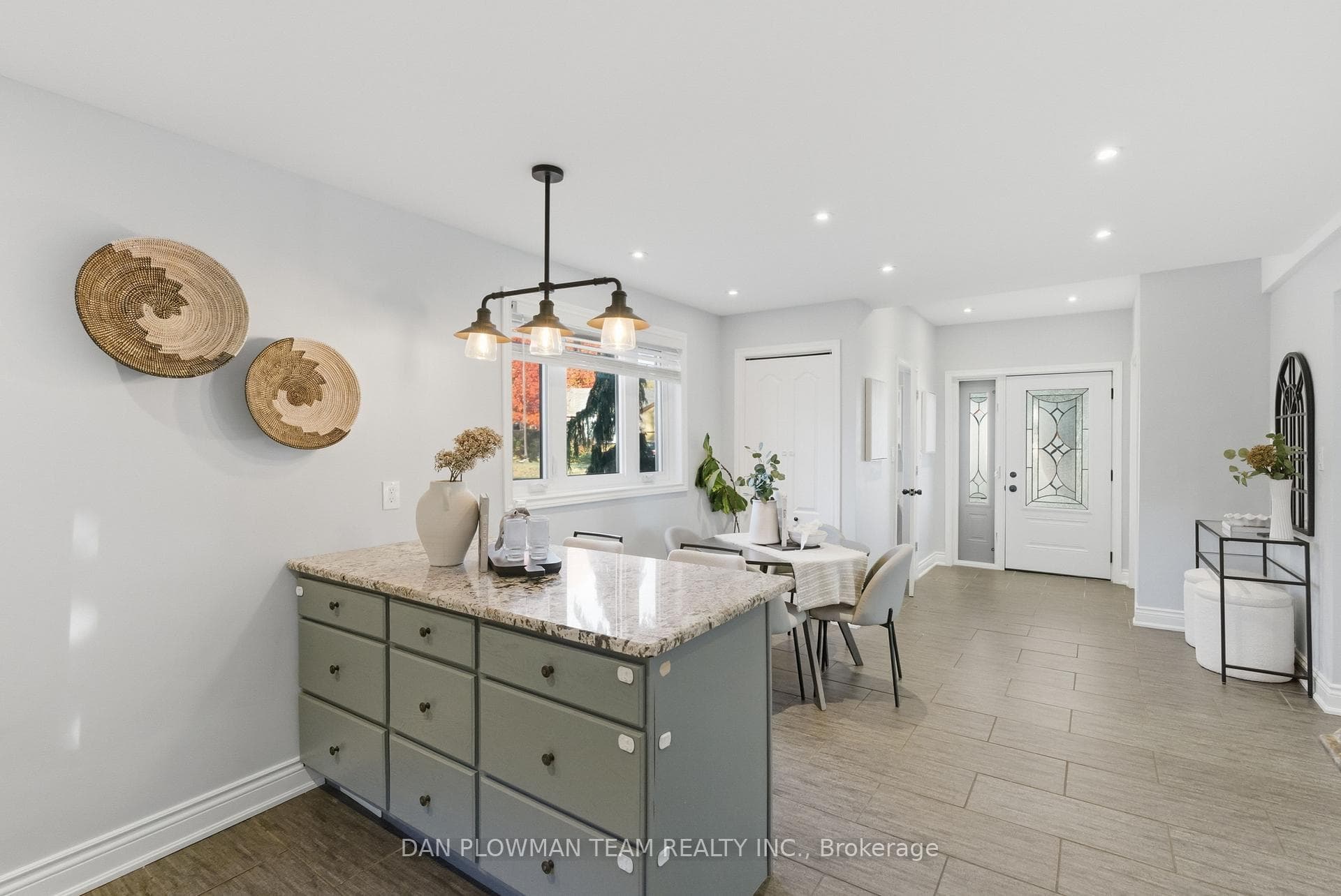 2502 Rundle Road photo 12