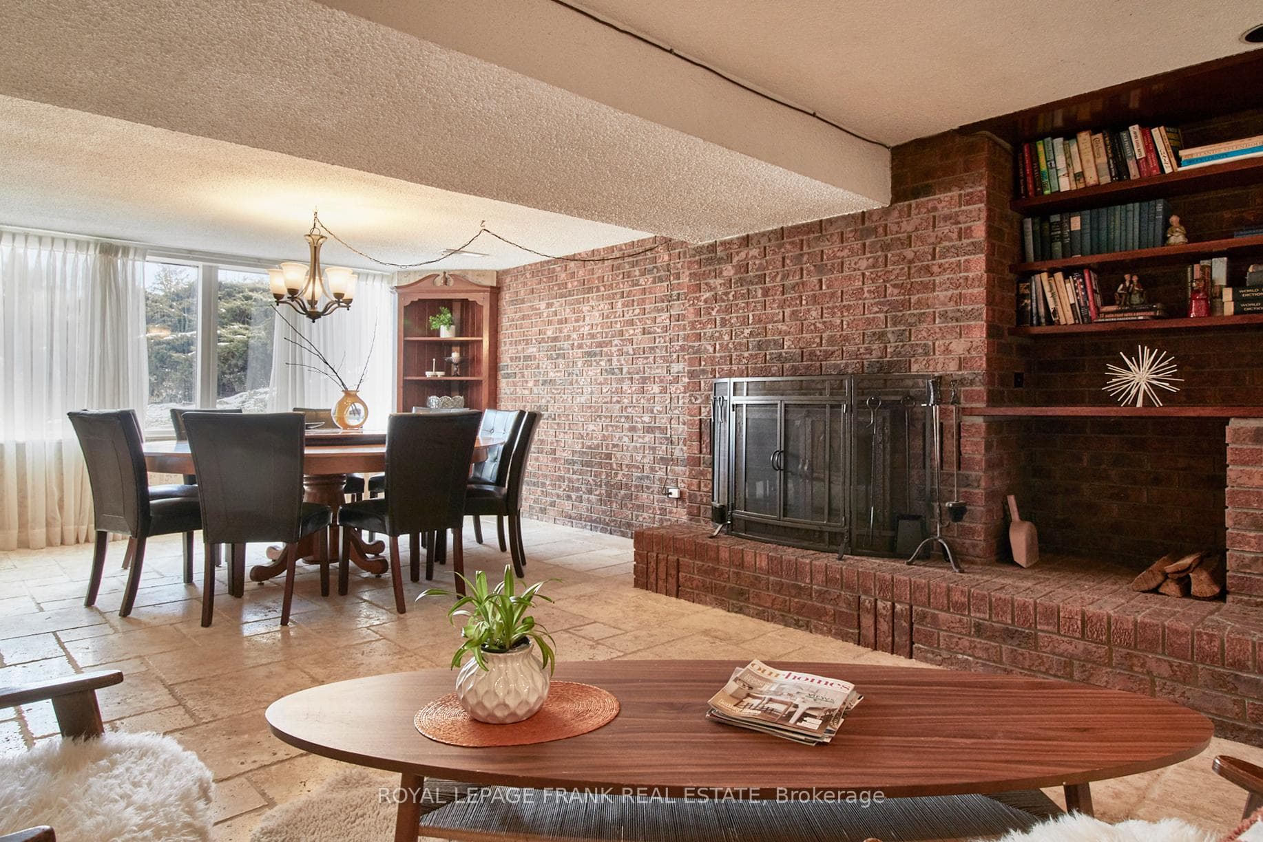 372 Arbor Court photo 6