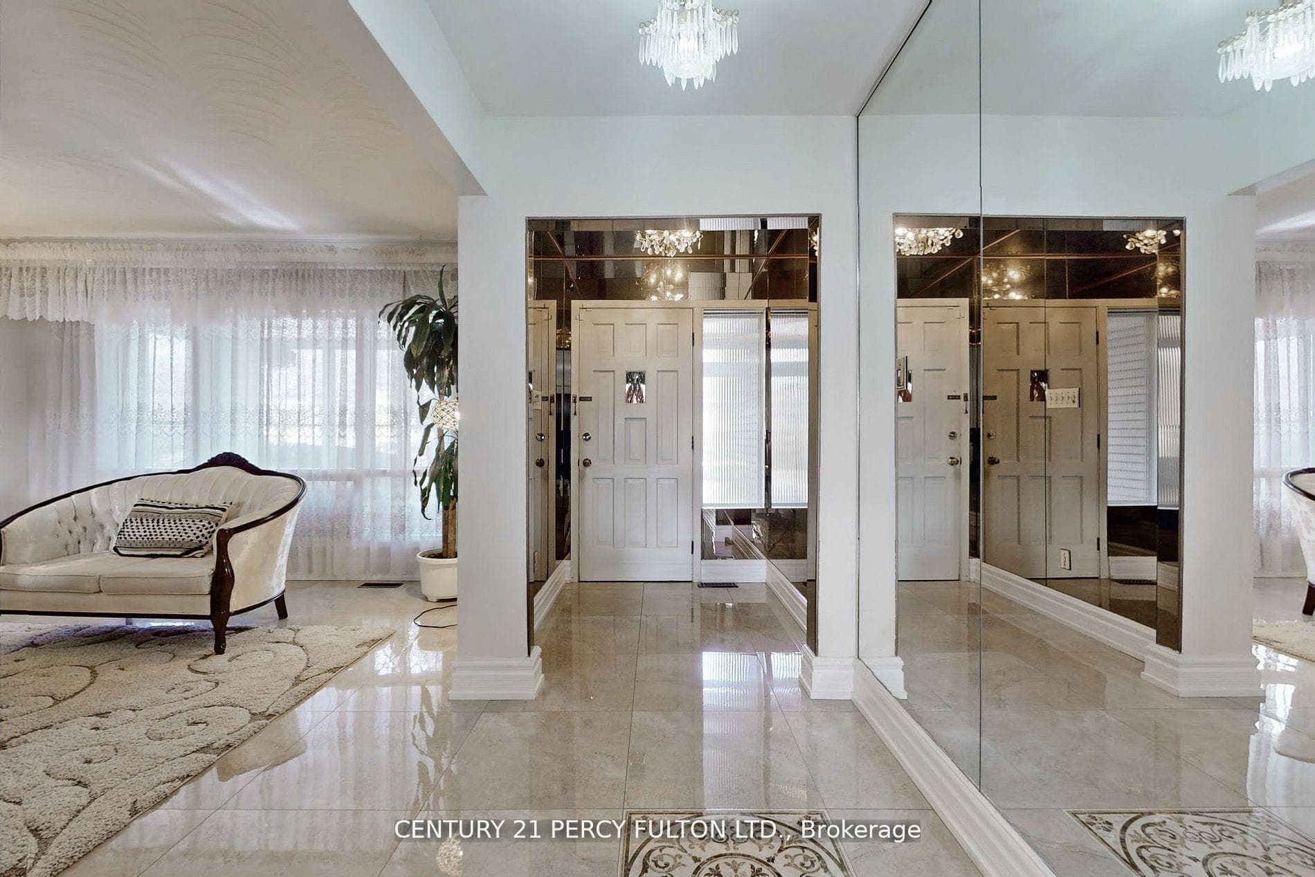 14 Weatherstone Crescent photo 17