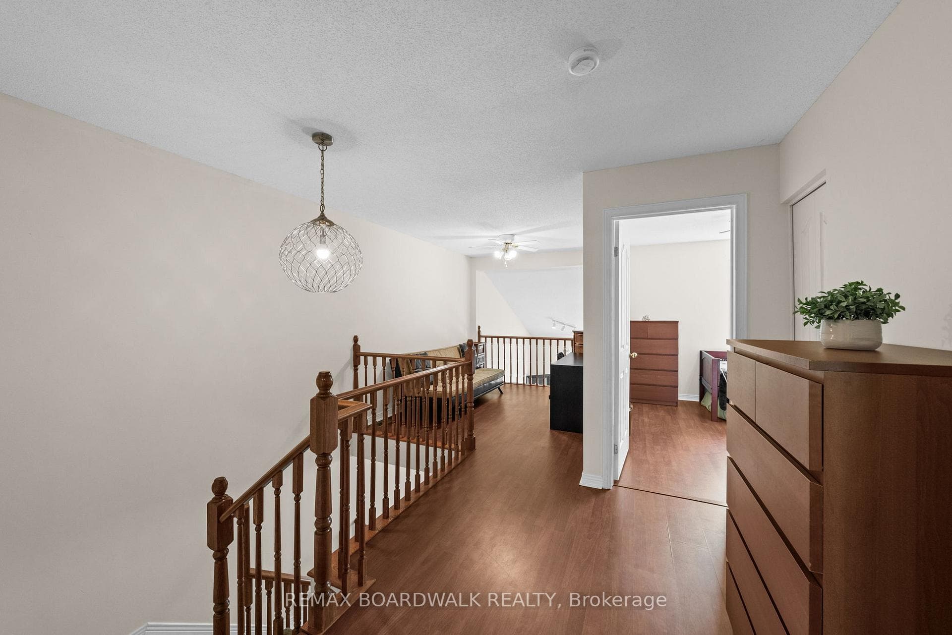 50 Gray Crescent photo 13