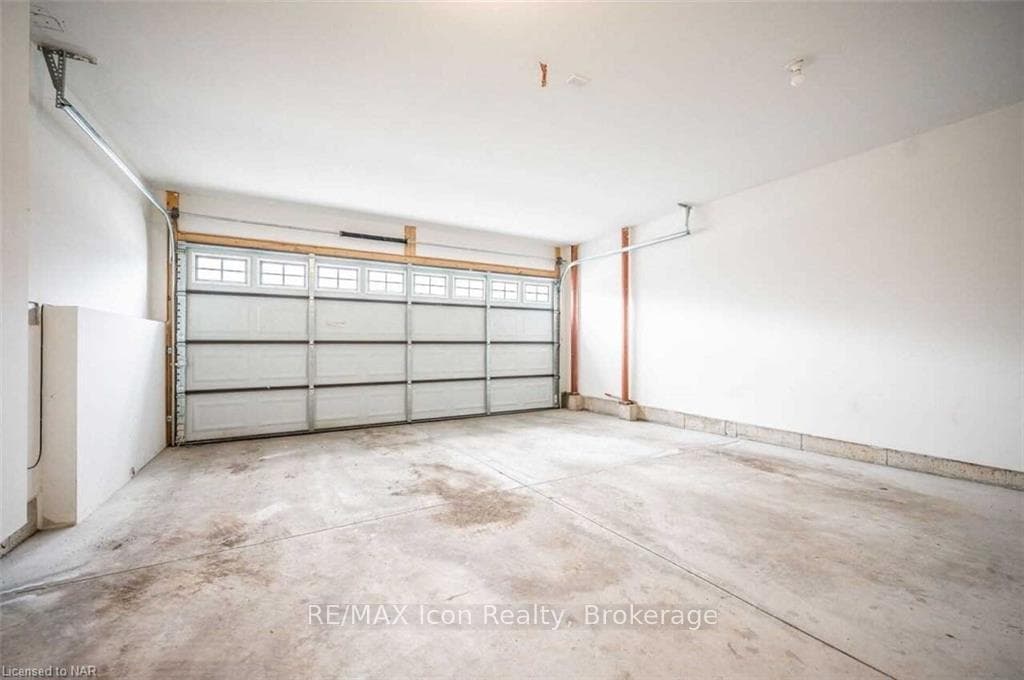 135 Acacia Avenue photo 21