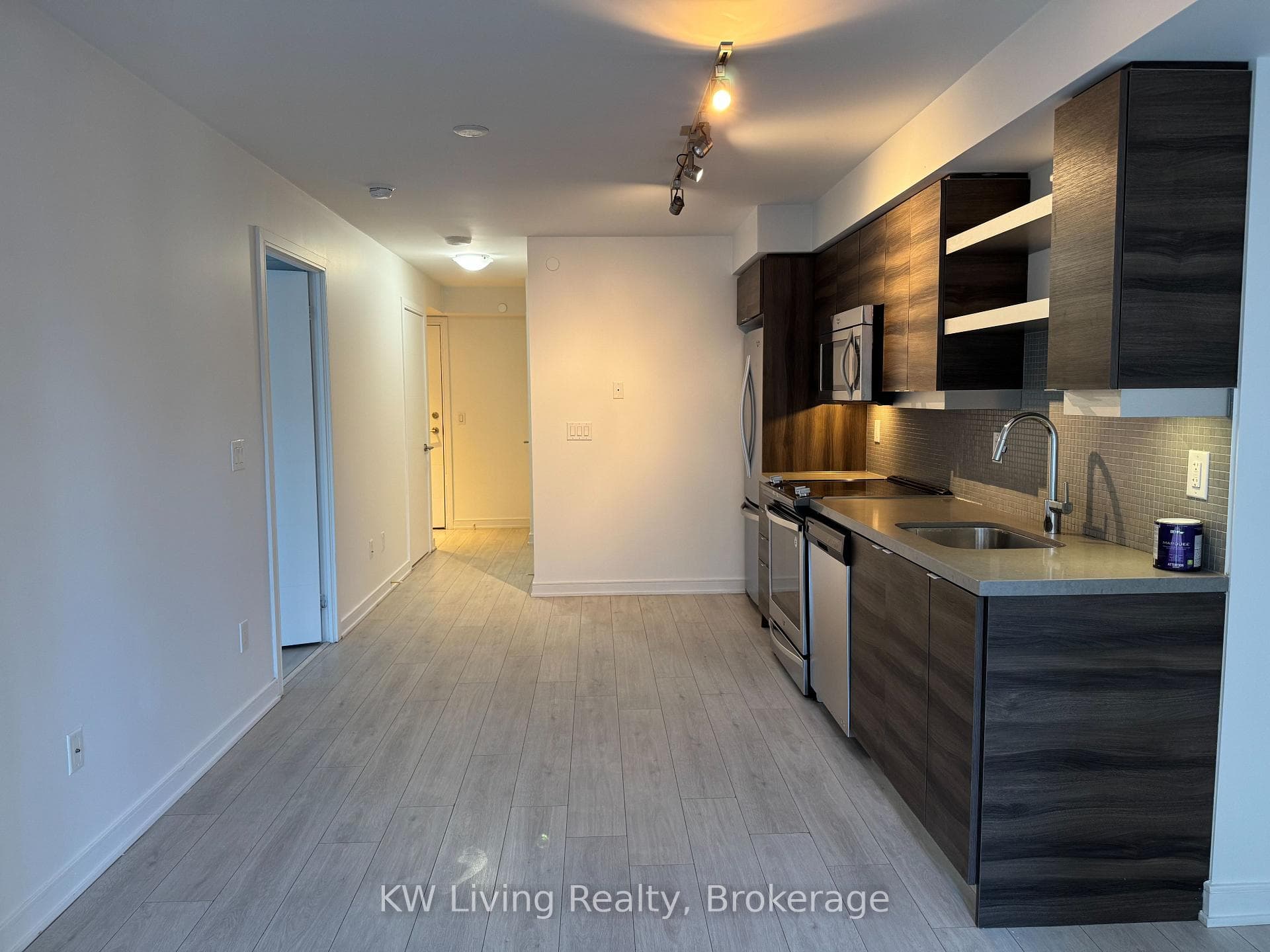 525 Adelaide Street Unit 518 photo 12