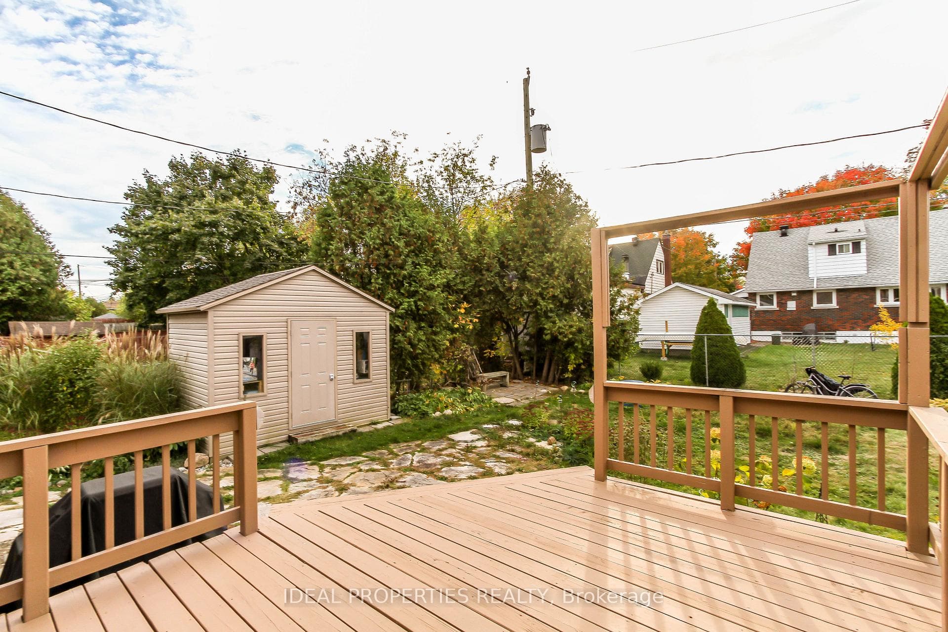 2034 Saunderson Drive Unit A photo 34