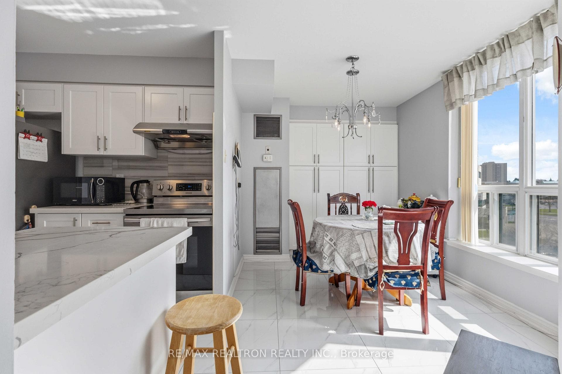 410 McLevin Avenue Unit 508 photo 14