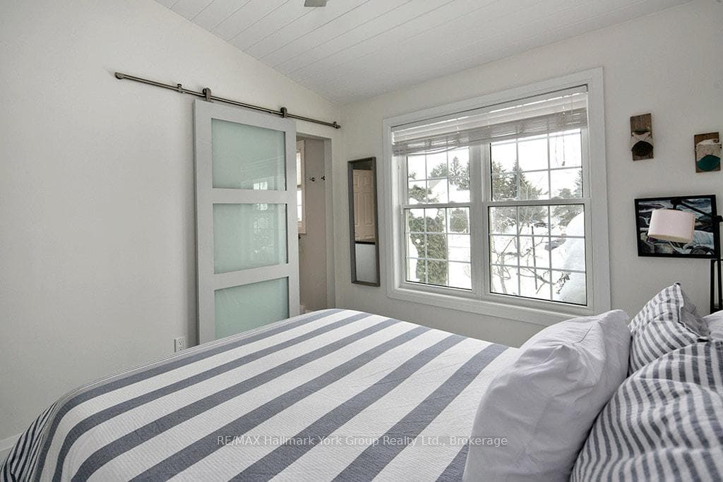 150 Victoria Street Unit 105 photo 13